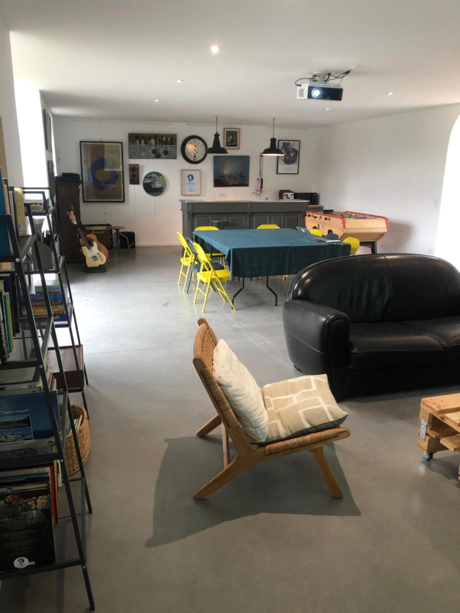 Les Sous Le Phare Apartment