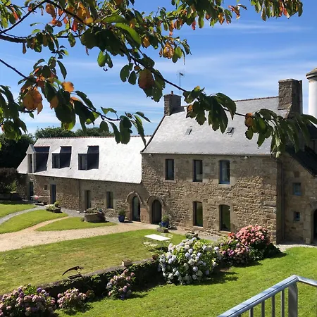 Les Ecolodges Sous Le Phare Louannec Esterno foto