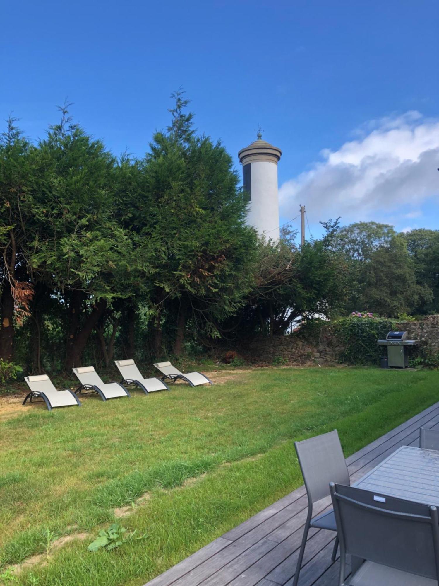 Les Sous Le Phare Apartment *